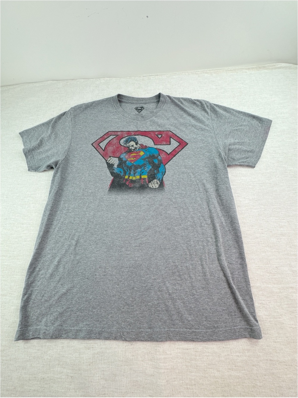 Superman‎ Comics Gray Superman Vintage Style Graphic Tee Men's size L